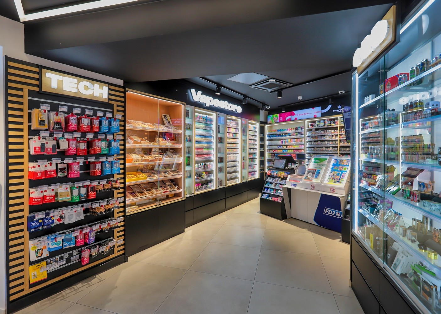 Superstore vue intérieur magasin