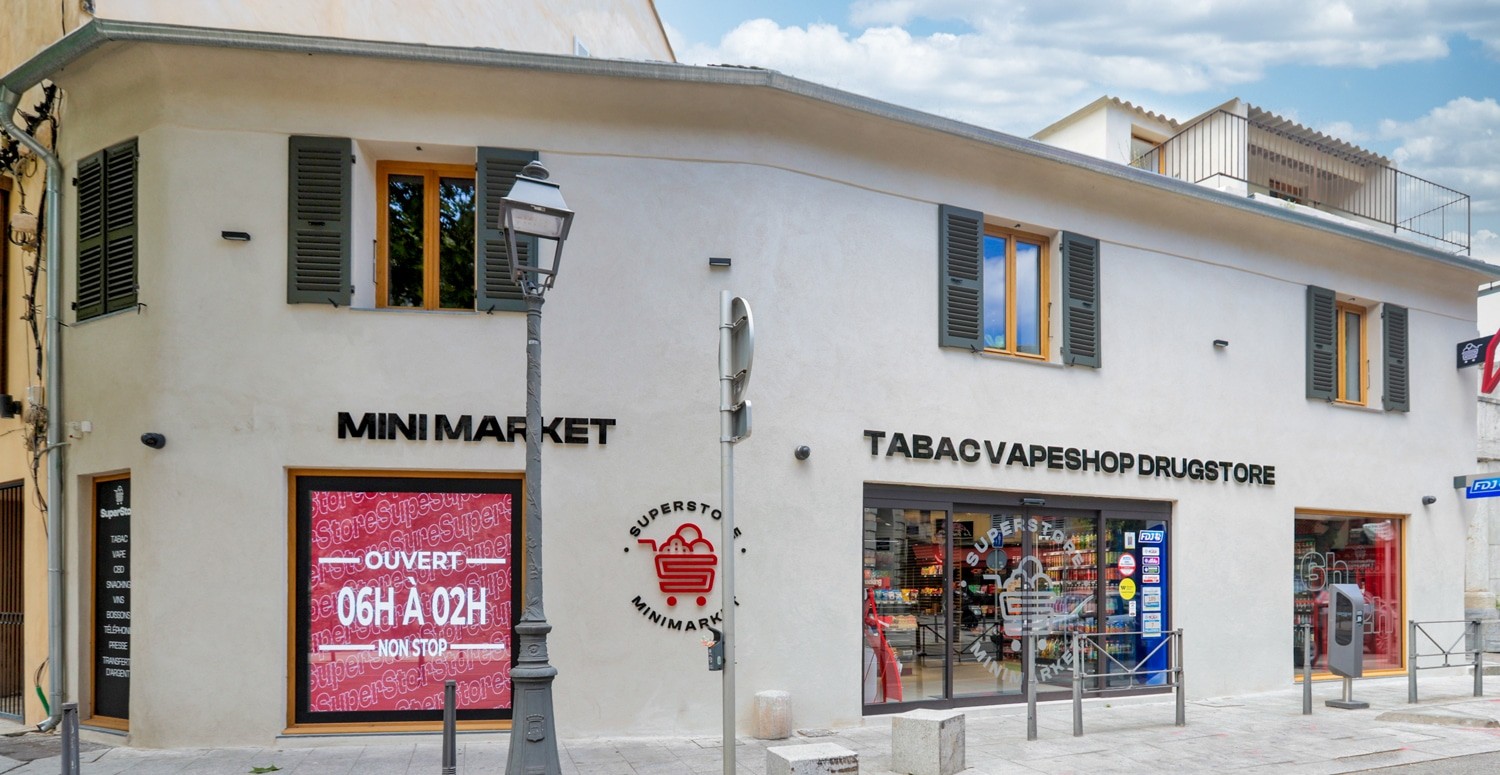 Façade du Mini Market superstore à Bastia