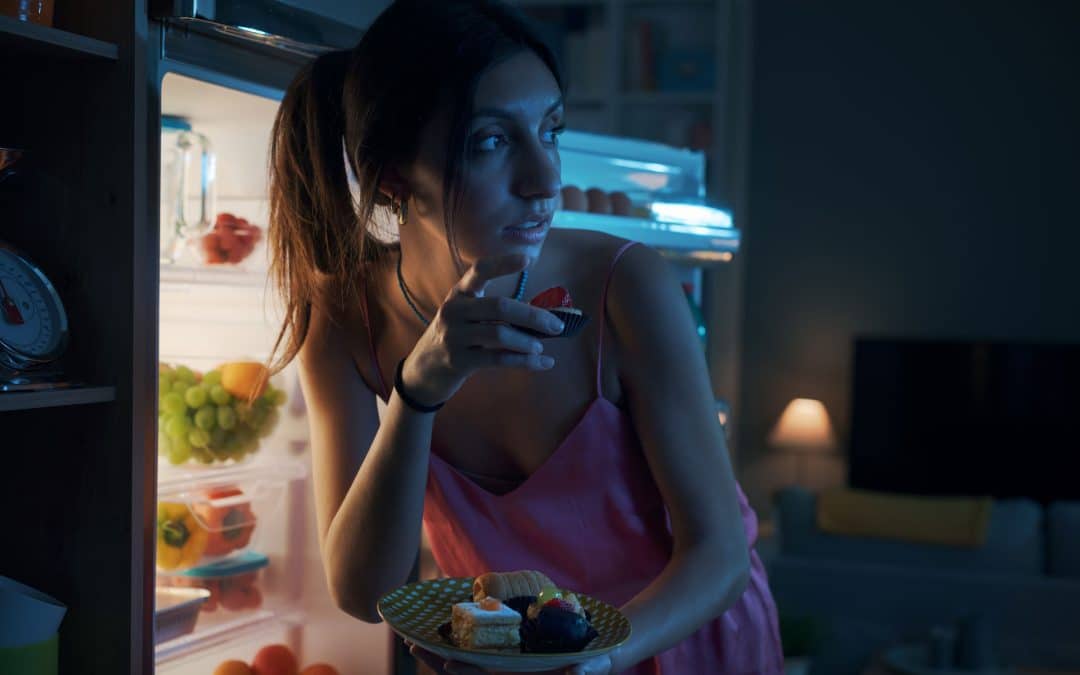 Fringales nocturnes : que manger après 23h ?